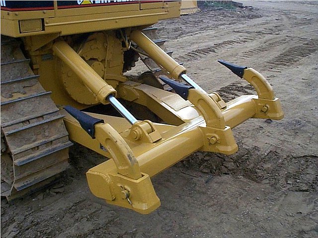 CATERPILLAR D5N Photo