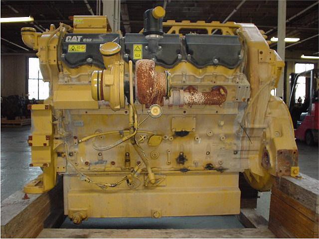 CATERPILLAR C32 Photo