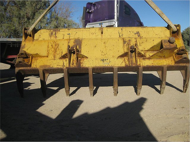 CATERPILLAR D8N Photo