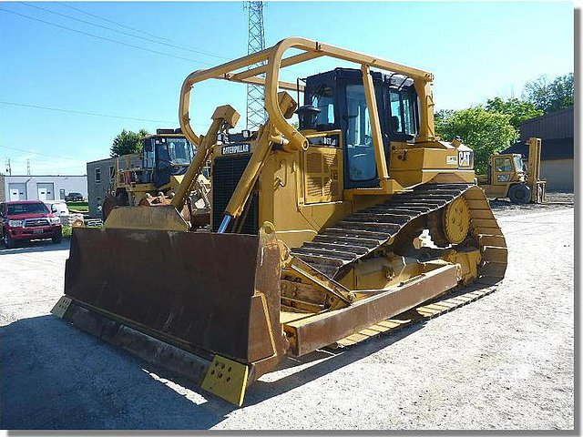 2011 CATERPILLAR D6T LGP Photo