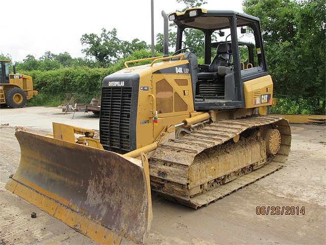 11 CATERPILLAR D4K LGP